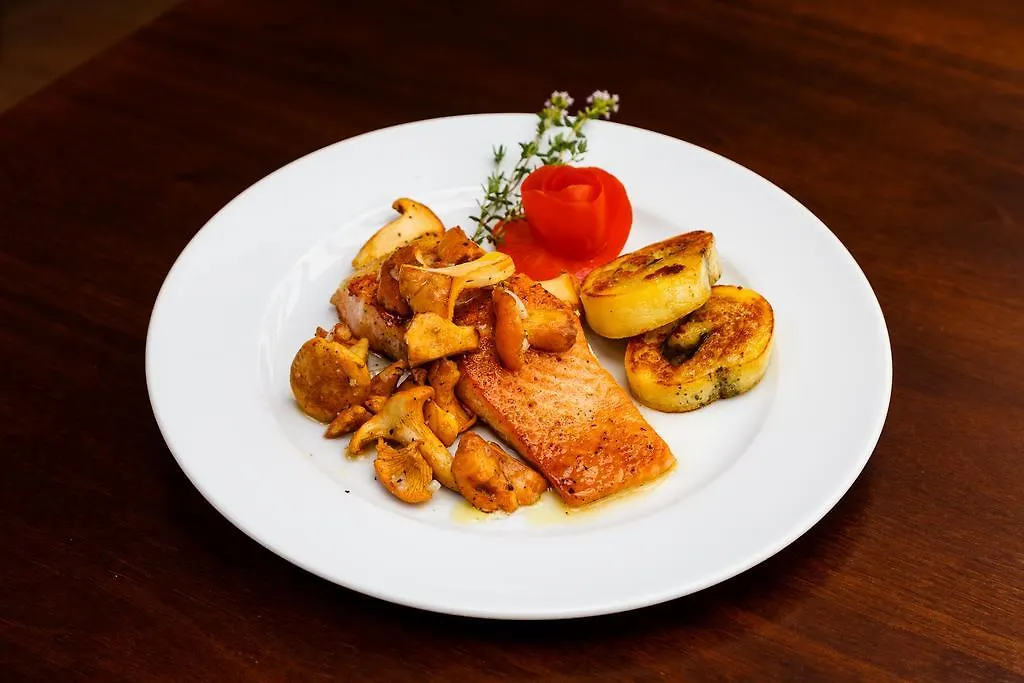Hotel-Restaurant Bellevue Ruhpolding 3*,