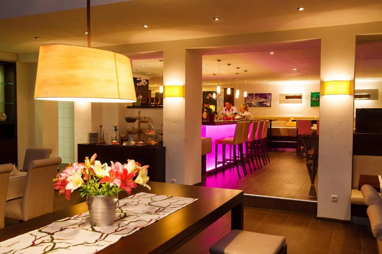 Hotel-Restaurant Bellevue Ruhpolding 3*,